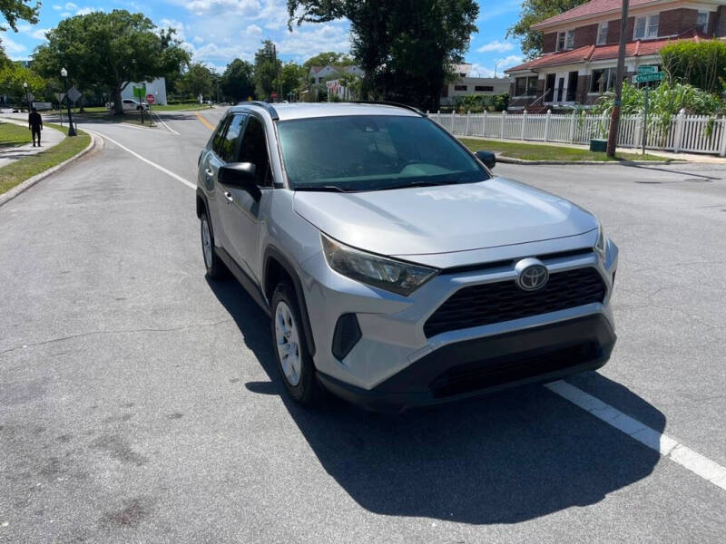 2019 Toyota RAV4 LE