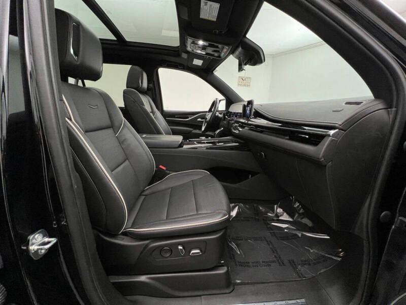 2023 Cadillac Escalade Sport