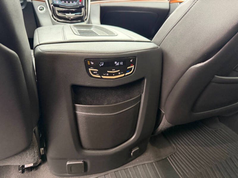 2019 Cadillac Escalade Luxury