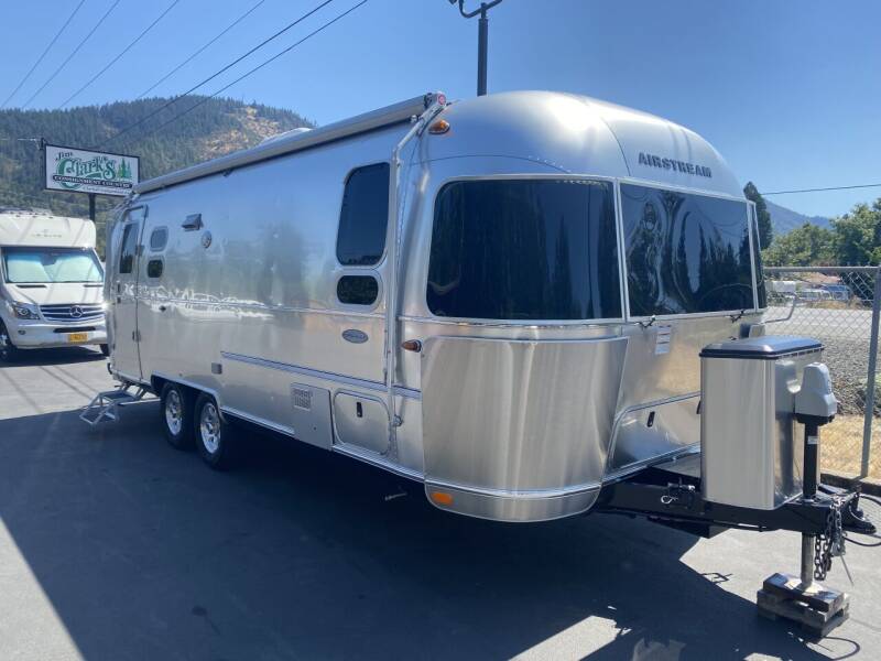 2019 Airstream Flying Cloud 25FB / 26ft for sale at Jim Clarks Consignment Country - Travel Trailers in Grants Pass OR
