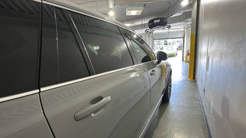 2025 Volvo XC90 B5 Core Bright Theme