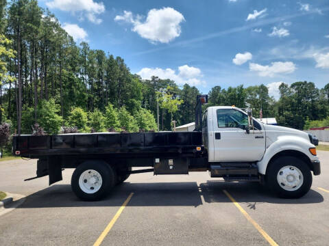 2004 Ford F-750 Super Duty