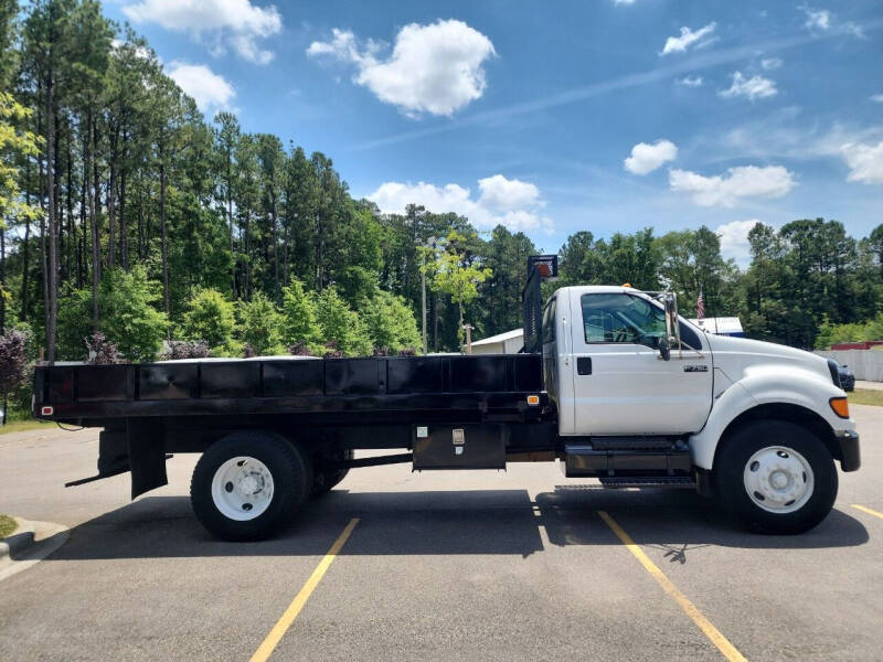 2004 Ford F-750 Super Duty