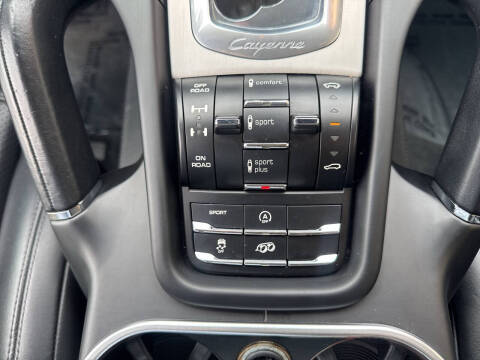 2016 Porsche Cayenne GTS