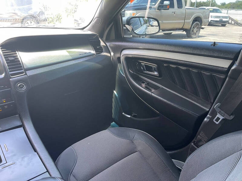 2014 Ford Taurus SEL