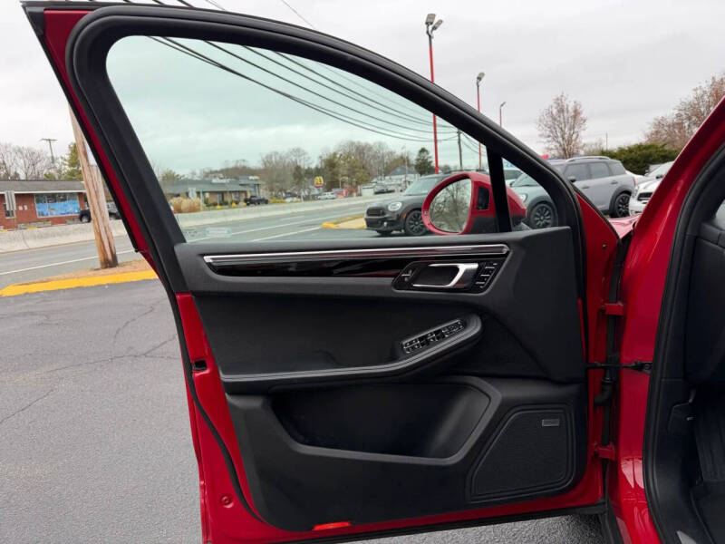 2019 Porsche Macan S