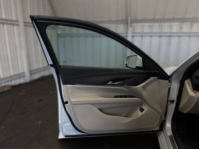 2022 Cadillac CT4 Luxury