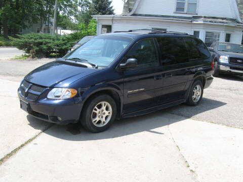 2004 Dodge Grand Caravan for sale at C&C AUTO SALES INC in Charles City IA