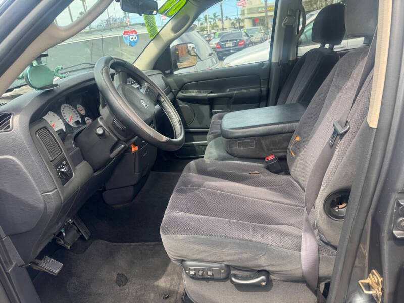 2004 Dodge Ram 1500 SLT