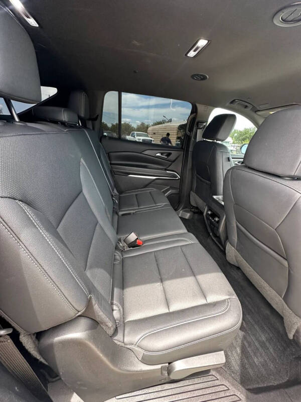 2024 Chevrolet Traverse LT