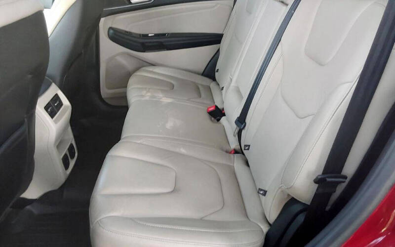 2017 Ford Edge Titanium