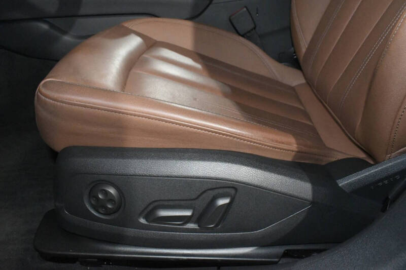 2024 Audi A4 quattro Premium Plus 40 TFSI