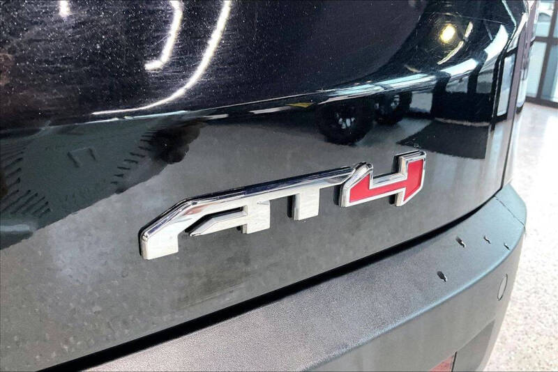 2022 GMC Acadia AT4