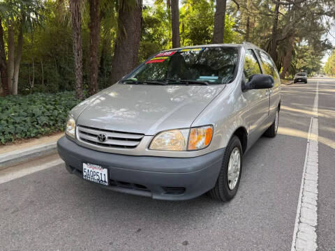 2003 Toyota Sienna