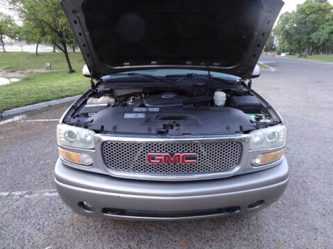 2003 GMC Yukon Denali