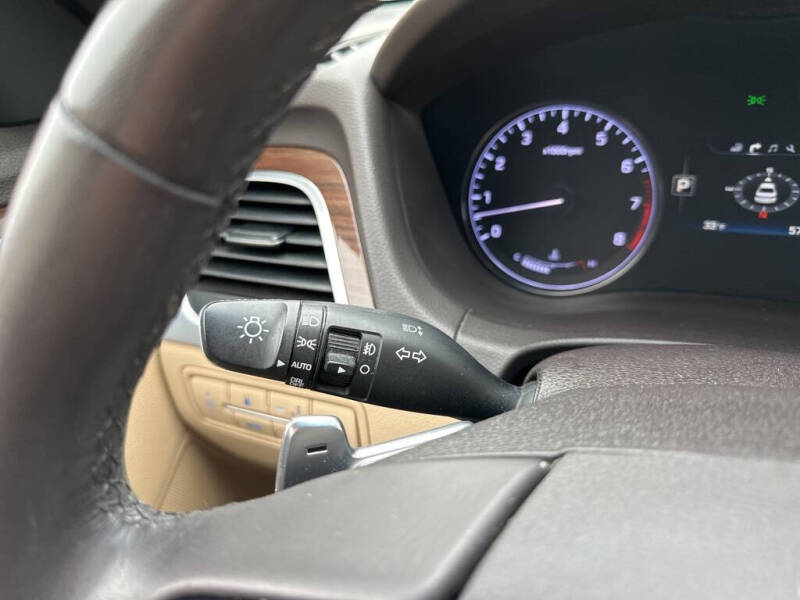 2016 Hyundai Genesis