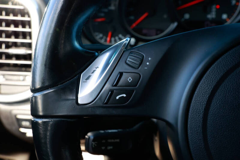 2014 Porsche Cayenne Platinum