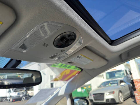 2012 Toyota Prius Four