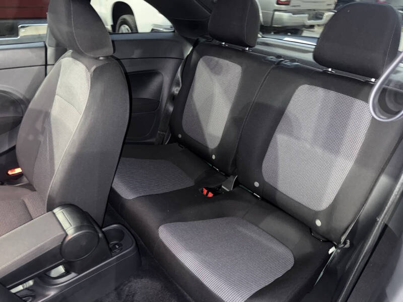 2018 Volkswagen Beetle 2.0T Coast