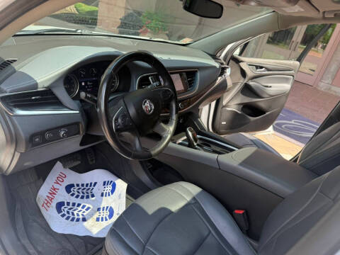 2020 Buick Enclave Essence