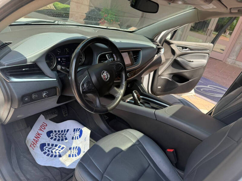 2020 Buick Enclave Essence