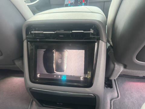 2025 Cadillac Escalade IQ Sport 1