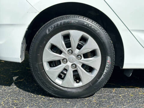 2015 Hyundai Accent GS