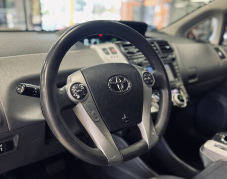 2012 Toyota Prius v Three