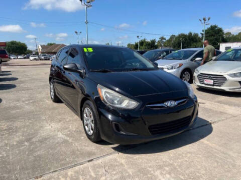 2013 Hyundai Accent GS