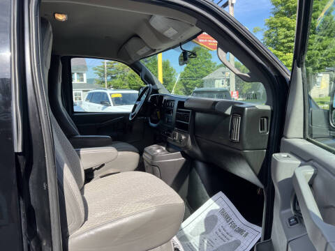 2017 Chevrolet Express 2500