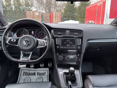 2017 Volkswagen Golf GTI SE