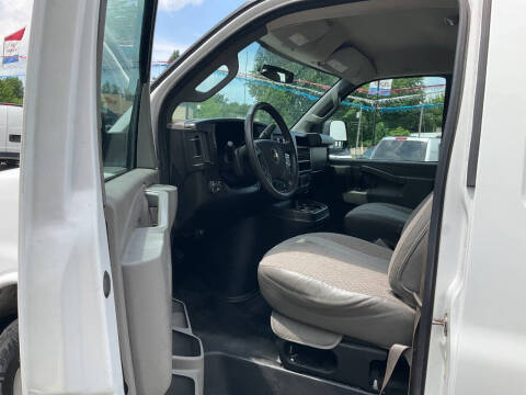 2017 Chevrolet Express 2500