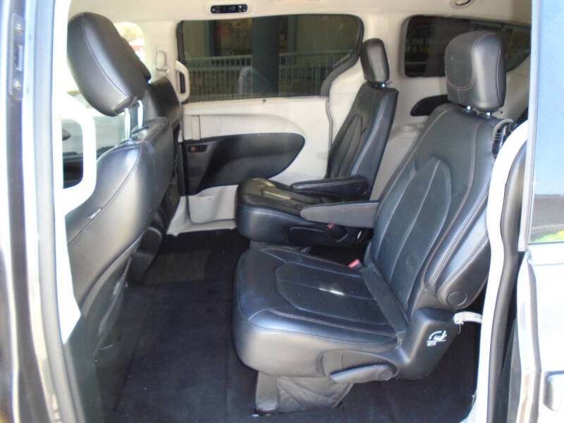 2018 Chrysler Pacifica Touring L
