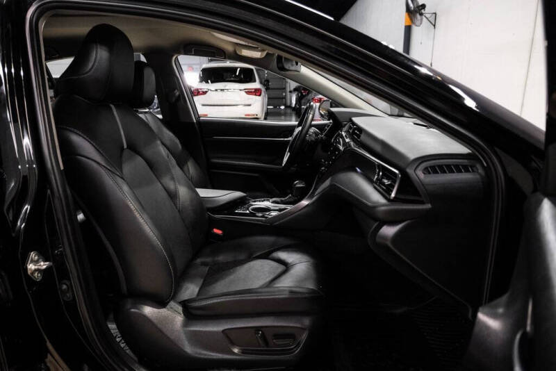 2020 Toyota Camry XSE