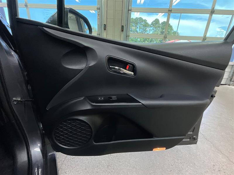 2022 Toyota Prius LE