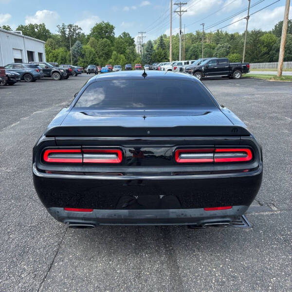 2015 Dodge Challenger R/T Scat Pack Shaker