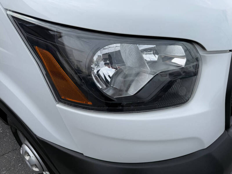 2023 Ford Transit 250