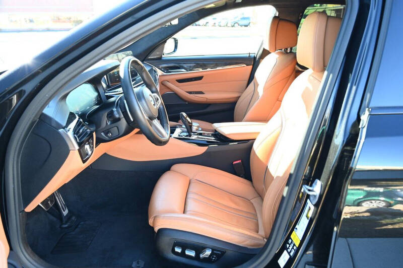 2022 BMW 5 Series M550i xDrive