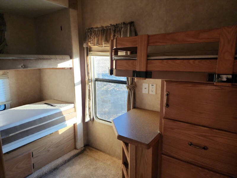 2006 Cedar Creek Silverback