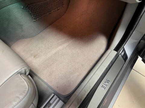 2004 BMW 5 Series 525i