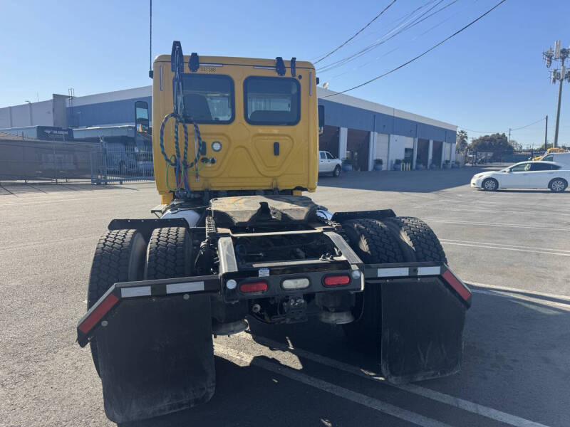 2020 Freightliner Cascadia