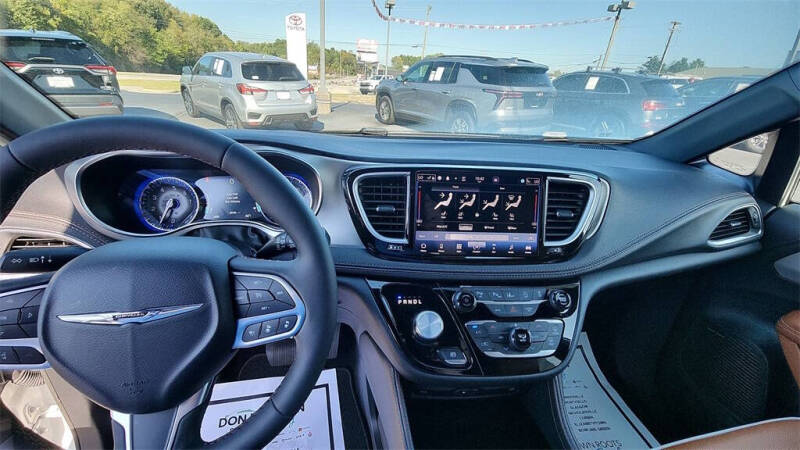 2024 Chrysler Pacifica Pinnacle