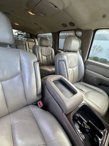 2003 Chevrolet Suburban 1500 LT
