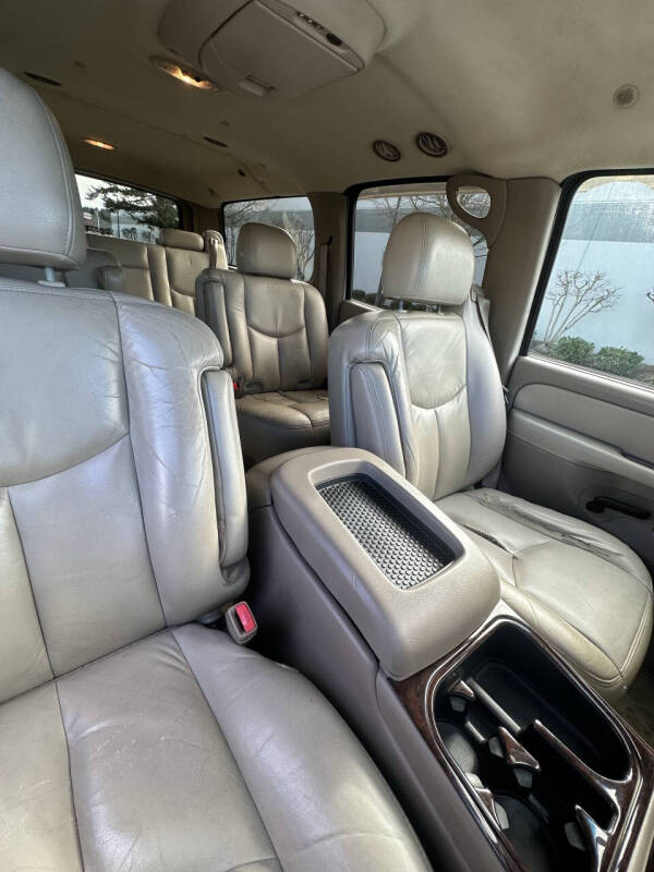 2003 Chevrolet Suburban 1500 LT