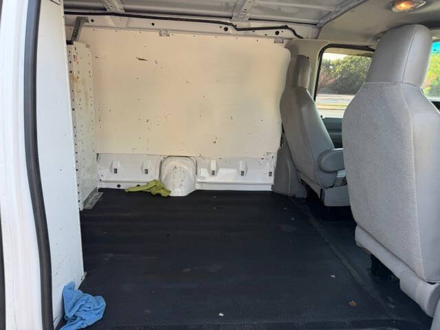 2013 Ford E-Series E-350 SD
