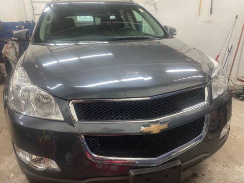 2012 Chevrolet Traverse for sale at Right Choice Automotive in Rochester NY