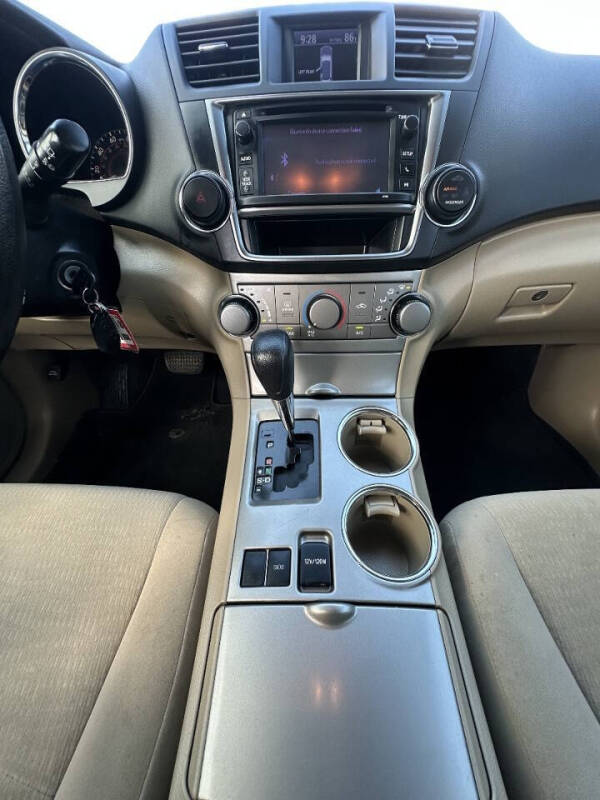 2013 Toyota Highlander Plus