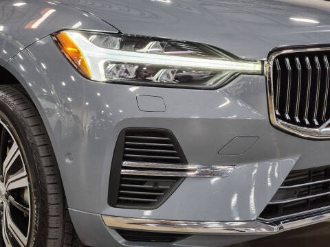 2023 Volvo XC60 Recharge T8 Plus Bright Theme