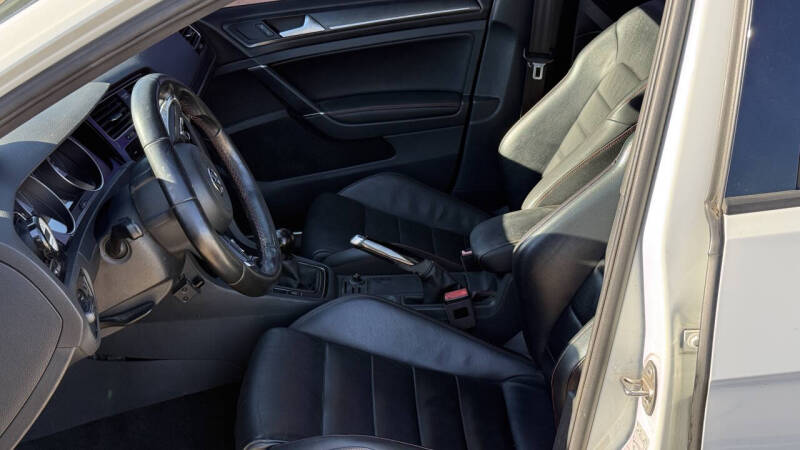 2018 Volkswagen Golf GTI S