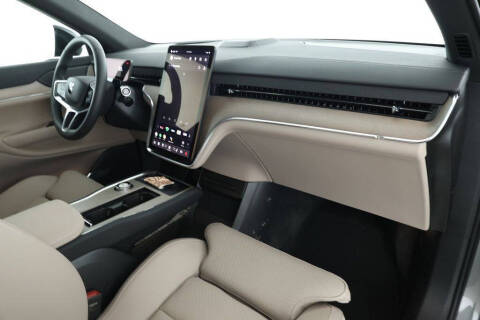 2025 Volvo EX90 Twin Plus 7P